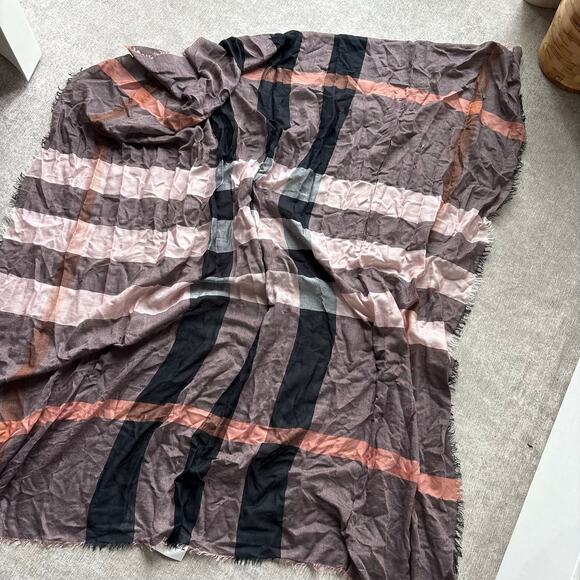 Authentic Burberry Tartan Check Scarf Shawl - Picture 7 of 7